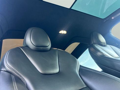 Used 2020 Tesla Model X Long Range image 22