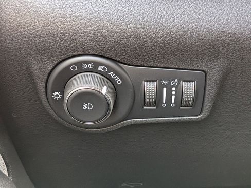 New 2026 Jeep Compass Latitude image 23