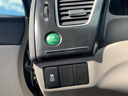 Used 2013 Honda Civic LX image 19