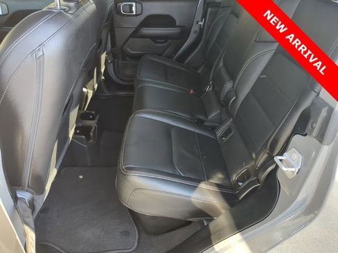 Used 2022 Jeep Gladiator Overland w/ Dual Top Group image 18