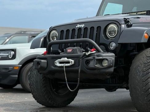 Used 2016 Jeep Wrangler Unlimited Rubicon AWD/4WD image 31