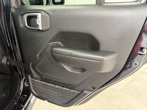 Used 2020 Jeep Wrangler Unlimited Sport S AWD/4WD image 7