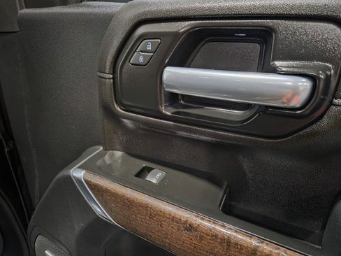 Used 2021 GMC Sierra 2500 Denali w/ Denali Black Diamond Edition image 42