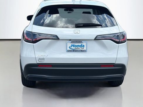 Used 2025 Honda HR-V LX image 6