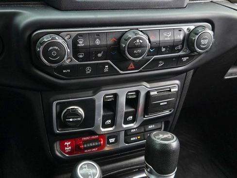 Used 2019 Jeep Wrangler Rubicon w/ Steel Bumper Group AWD/4WD image 20