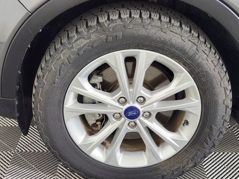 Used 2017 Ford Escape SE AWD/4WD image 10