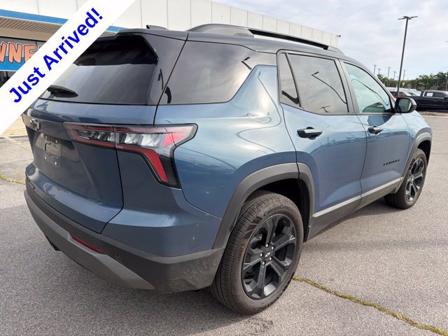 Used 2026 Chevrolet Equinox LT w/ Convenience Package II AWD/4WD image 3