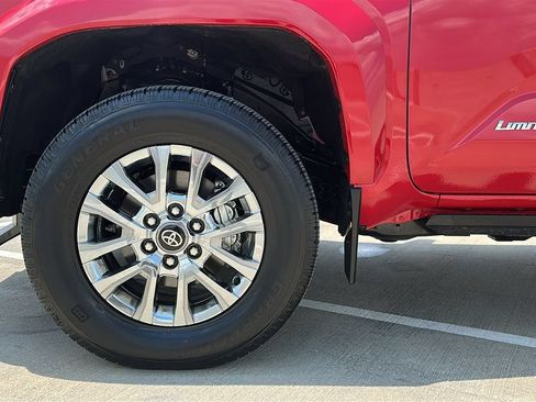Used 2026 Toyota Tacoma Limited AWD/4WD image 8