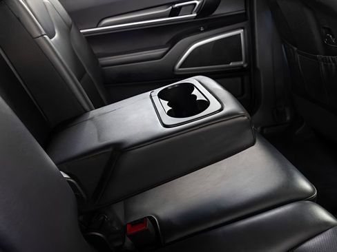 Used 2020 Kia Telluride S w/ S 8 Passenger Seating Package image 73