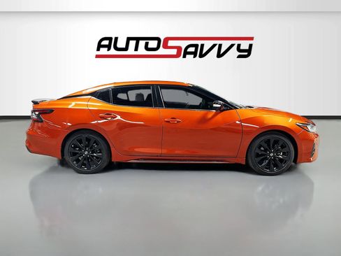Used 2021 Nissan Maxima SR w/ Sport Mat Group FWD image 8