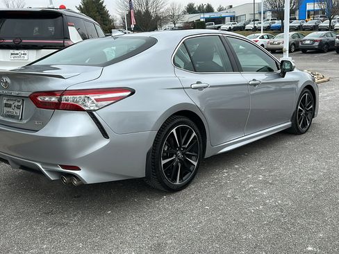 Used 2020 Toyota Camry XSE image 7
