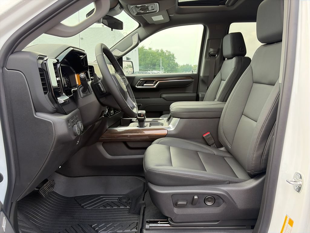 New 2026 Chevrolet Silverado 1500 RST w/ RST All Star Premium Package AWD/4WD image 13