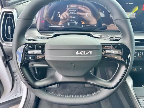 New 2026 Kia Sorento LX FWD image 14