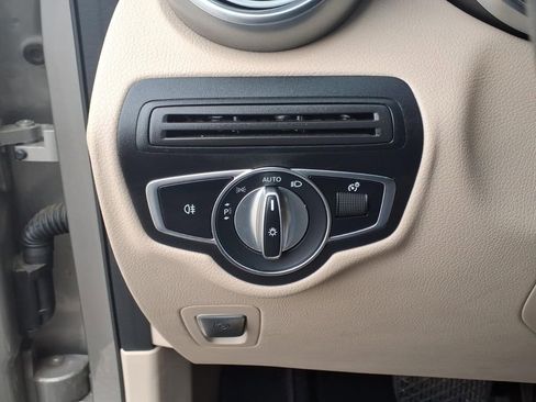 Used 2020 Mercedes-Benz GLC 300 image 18