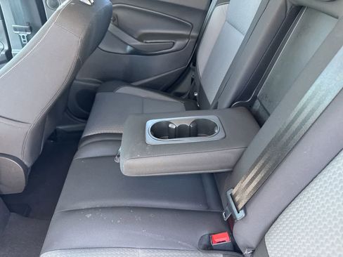 Used 2017 Ford Escape SE w/ Equipment Group 201A FWD image 19
