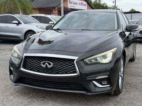 Used 2018 INFINITI Q50 Luxe w/ Essential Package (3.0T Luxe) RWD image 3