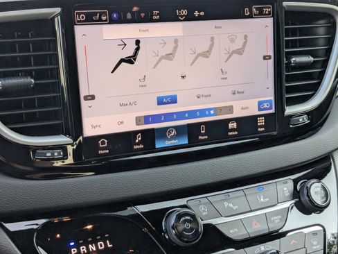 New 2026 Chrysler Voyager LX image 25