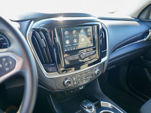 Used 2020 Chevrolet Traverse LS image 12