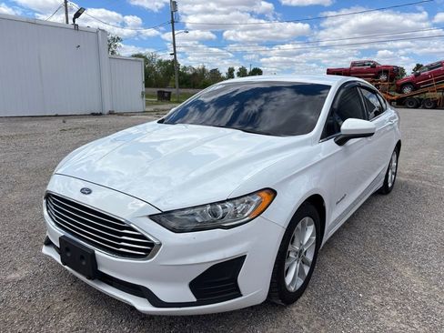 Used 2019 Ford Fusion SE FWD image 7