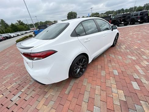 Used 2024 Toyota Corolla XSE FWD image 34