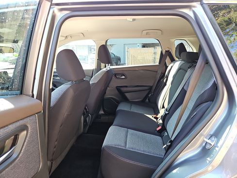 Certified 2023 Nissan Rogue SV image 10