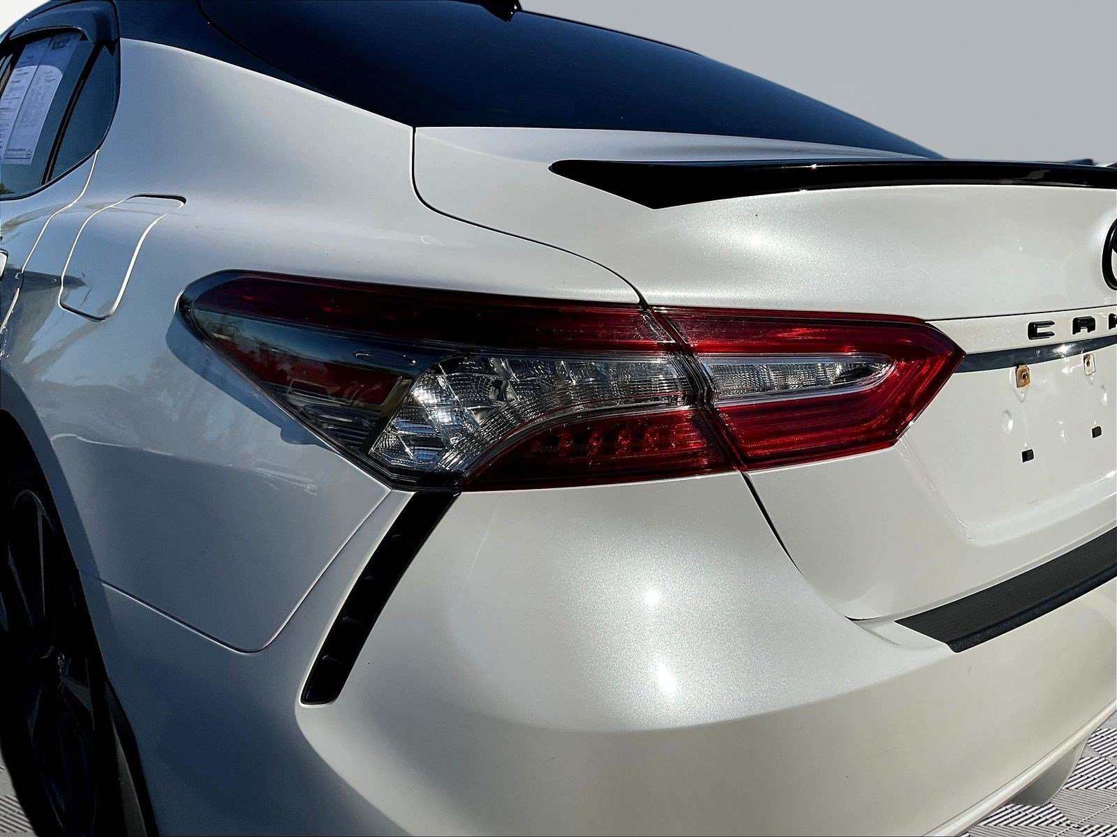 Used 2019 Toyota Camry XSE FWD image 23