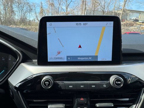 Used 2020 Ford Escape SE image 27