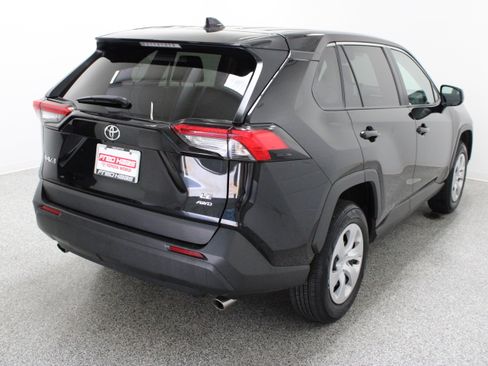 Used 2025 Toyota RAV4 LE AWD/4WD image 7