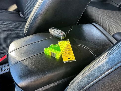 Used 2022 Nissan Rogue Sport SV w/ Technology Package image 35