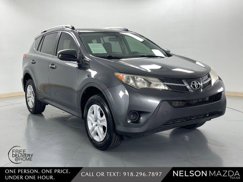 Used 2014 Toyota RAV4 LE image 4