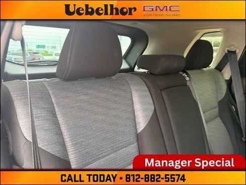 Used 2023 Nissan Rogue SV AWD/4WD image 5