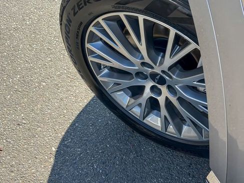 Used 2025 Genesis GV80 2.5T Standard image 10