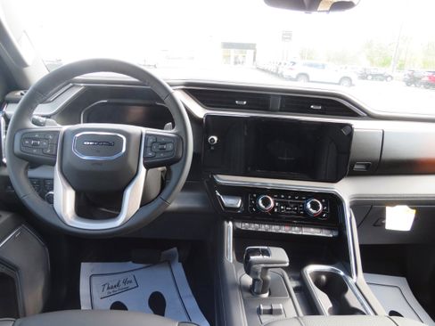 New 2026 GMC Sierra 1500 Denali w/ Denali Reserve Package image 9