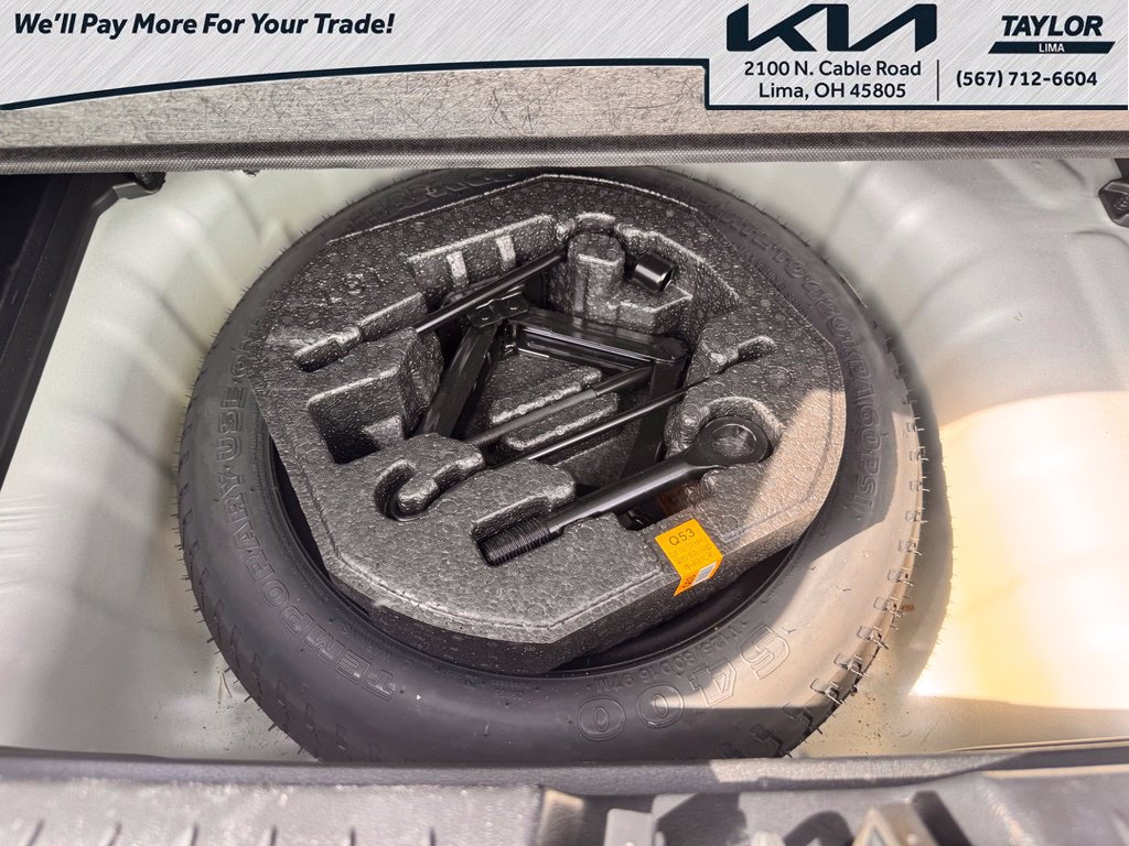 Used 2025 Hyundai Venue SEL FWD image 21