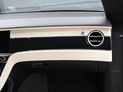 Used 2026 Bentley Continental GTC AWD/4WD image 27