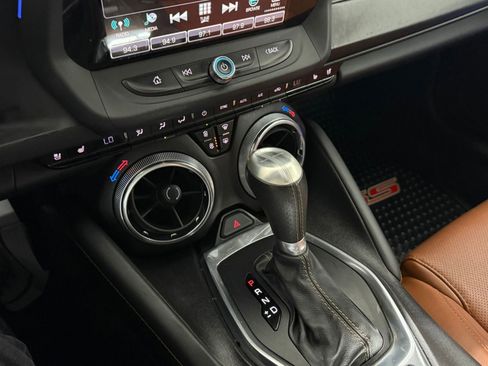 Used 2016 Chevrolet Camaro SS image 18