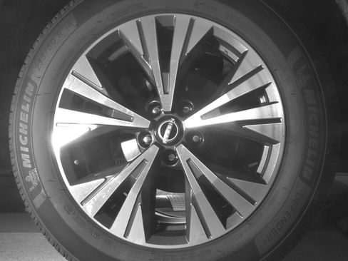 Used 2023 Nissan Rogue SV FWD image 14