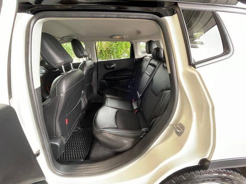 Used 2019 Jeep Compass Trailhawk AWD/4WD image 9
