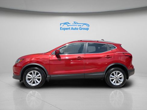 Used 2019 Nissan Rogue Sport SV FWD image 2