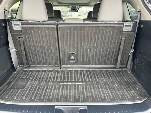 Certified 2022 Toyota Highlander Platinum image 27