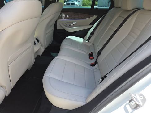 Used 2017 Mercedes-Benz E 300 image 21