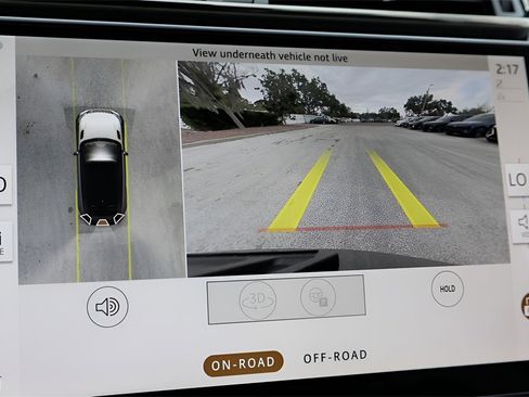 Used 2025 Land Rover Range Rover Velar Dynamic SE image 24