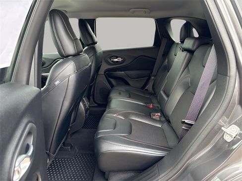 Used 2022 Jeep Cherokee Trailhawk w/ Trailer Tow Group image 17