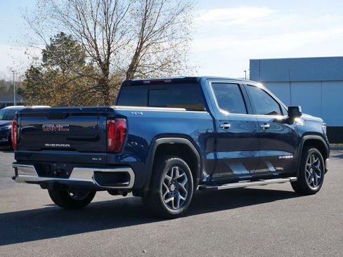 Used 2022 GMC Sierra 1500 SLT w/ SLT Convenience Package image 7