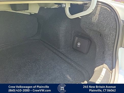 Certified 2024 Volkswagen Jetta SE w/ Panoramic Sunroof Package FWD image 52