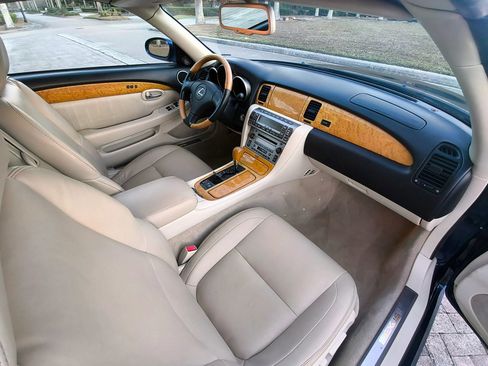 Used 2004 Lexus SC 430 Convertible RWD image 46