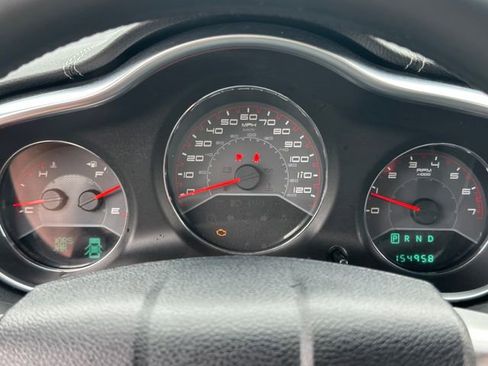 Used 2012 Dodge Avenger SXT FWD image 28