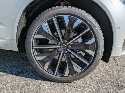 New 2026 Volvo XC60 B5 Ultra w/ Protection Package Premier image 11