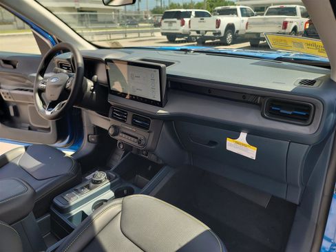 New 2025 Ford Maverick Lobo AWD/4WD image 18