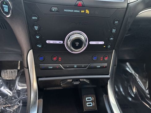 Used 2020 Ford Edge Titanium w/ Equipment Group 301A image 21